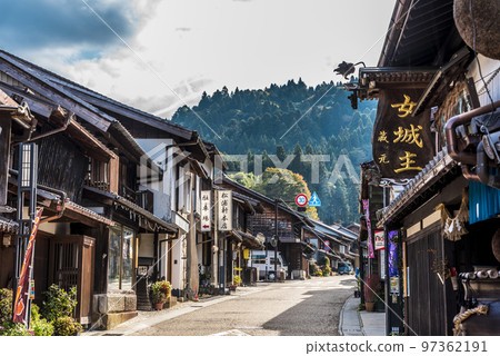 《Gifu Prefecture》Iwamura-cho, Ena City in Autumn Castle Town with Autumn Leaves 《Gifu Prefecture》Iwamura-cho, Ena City in Autumn Castle Town with Autumn Leaves 97362191