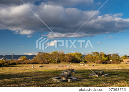 Yodogawa River Park in early winter 97362753