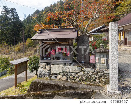 Jizoson of the temple in Miyama Kayabuki no Sato 97363467
