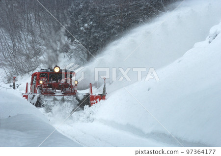 米坂線 Uzen Matsuoka - Isa Territory JR East DD14-317 + DE10-1680 (Nagaoka) Tokusetsu 97364177