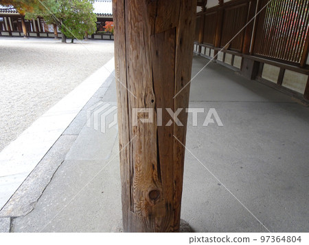 Horyuji Temple Saiin Garan Corridor Pillar (Horyuji Sannai, Ikaruga-cho, Ikoma-gun, Nara Prefecture) November 2022 97364804