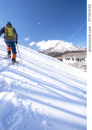 Image of snow chute trekking Kagami Oyama 97365048