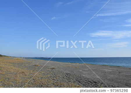 Hiratsuka Beach Sodegahama in Autumn 97365298
