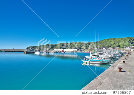 [Arita Fishing Port] Arita, Kushimoto Town, Higashimuro District, Wakayama Prefecture 97366807