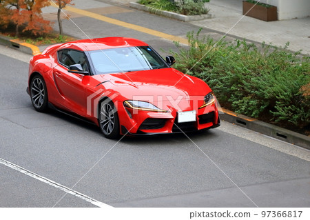 紅色跑車形象 97366817