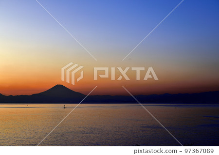 Miura Peninsula Sunset view of Mt.Fuji from Arasaki Coast 97367089