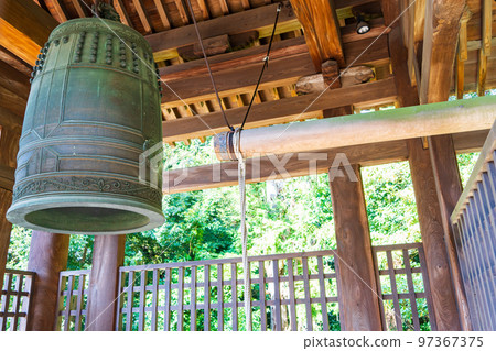 寺鐘和鍾樹 寺鐘和鍾樹 97367375