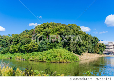 大阪府茨城市太田茶臼山古墳 大阪府茨城市太田茶臼山古墳 97368161