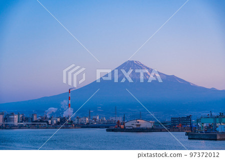 （靜岡縣）田子之浦港富士山黎明 97372012