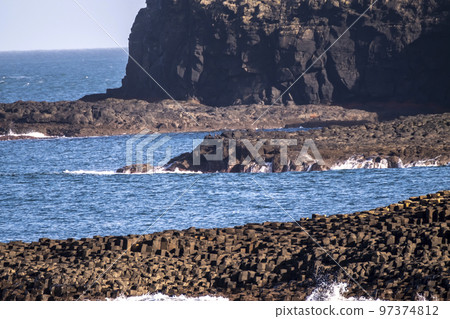 The Giant's Causeway by Bushmills in Northern Ireland, United Kingdom The Giant's Causeway by Bushmills in Northern Ireland, United Kingdom 97374812