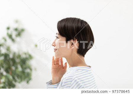 護膚女性 97378645