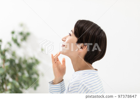 護膚女性 97378647