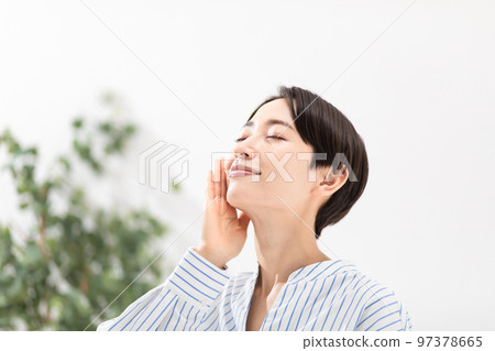 護膚女性 97378665