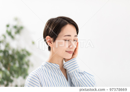 護膚女性 97378669