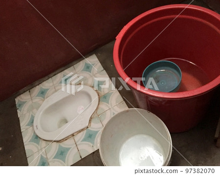 舊桶廁所 97382070