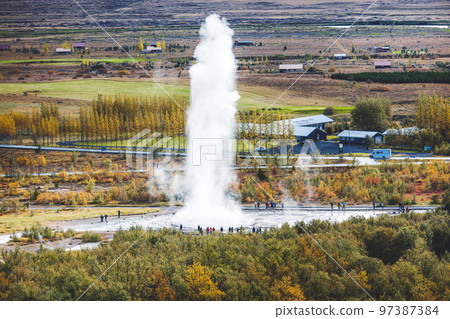 Eruption of the biggest active geyser Strokkur Eruption of the biggest active geyser Strokkur 97387384