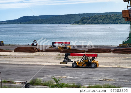Telescopic handlers Telescopic handlers 97388895