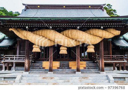 Miyajidake Shrine, Fukuoka Prefecture - Worship Hall and Large Shimenawa Miyajidake Shrine, Fukuoka Prefecture - Worship Hall and Large Shimenawa 97396768