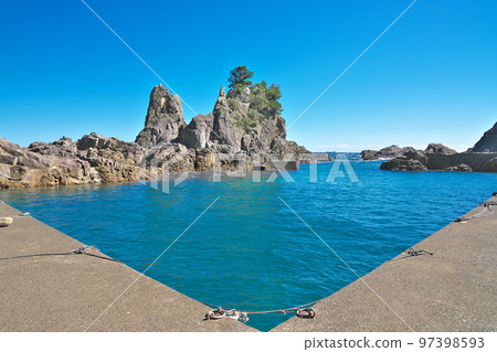 [Anoki Fishing Port] Kashino, Kushimoto Town, Higashimuro District, Wakayama Prefecture 97398593