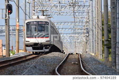 Railway Tokyu Series 5000 5105F (Nagatsuda) 97404189