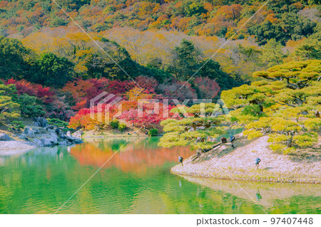 栗林公園的紅葉最好 栗林公園的紅葉最好 97407448