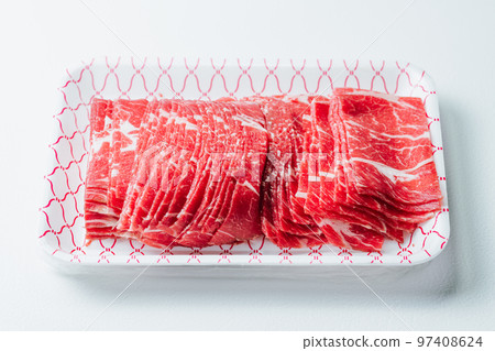 桌上供應的紅色新鮮牛肉沙朗生肉食品 桌上供應的紅色新鮮牛肉沙朗生肉食品 97408624