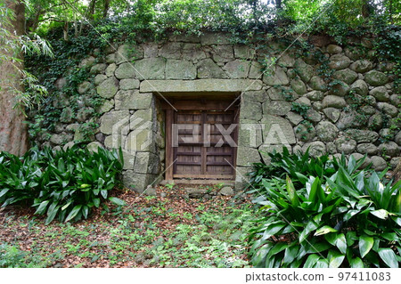 142 Ishida Castle 97411083