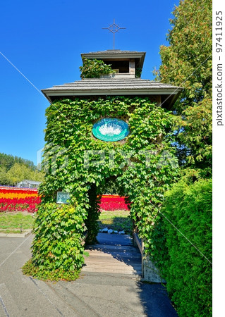 富田農場入口（北海道中富良野町） 97411925