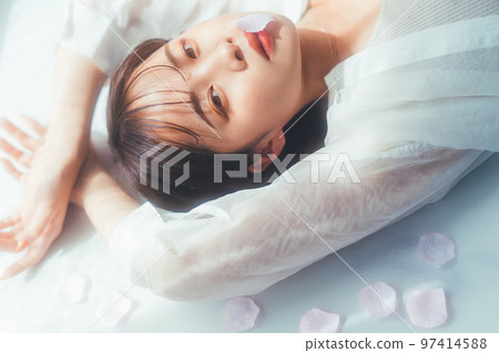 春天的美麗形象 97414588