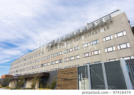 The WAREHOUSE BUSINESS LOUNGE & CAFE in Kawasaki 97416474