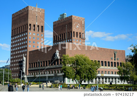 挪威首都奧斯陸市政廳的美景 97419217