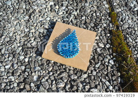 Water droplets 97419319