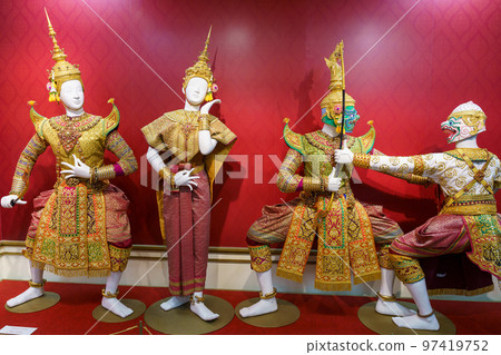 泰國傳統舞蹈/面具劇“Khon”服裝 泰國傳統舞蹈/面具劇“Khon”服裝 97419752