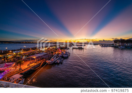 漁人碼頭夕陽霞光日落 漁人碼頭夕陽霞光日落 97419875
