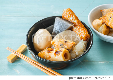 黑碗裡的關東煮 97424496