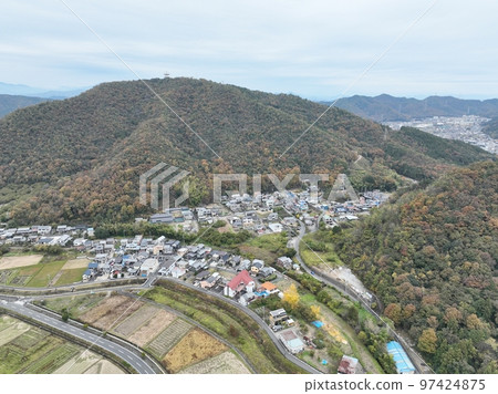 Beautiful autumn leaves in the countryside of Gifu Beautiful autumn leaves in the countryside of Gifu 97424875
