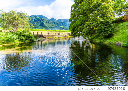 美麗的南阿蘇村的水源風景(小池源)名勝:小池名水百選 美麗的南阿蘇村的水源風景(小池源)名勝:小池名水百選 97425918