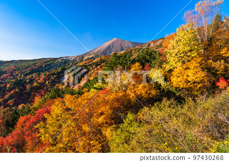 《Fukushima Prefecture》Autumn Tengu Garden・Autumn Bandai Azuma Skyline 《Autumn leaves at its peak》 97430268