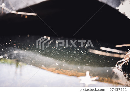 full capacity concrete culvert with focus on sheen contaminated storm water runoff full capacity concrete culvert with focus on sheen contaminated storm water runoff 97437331