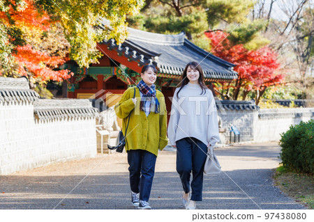 觀光大阪鶴見綠地的女人(韓國花園) 觀光大阪鶴見綠地的女人(韓國花園) 97438080