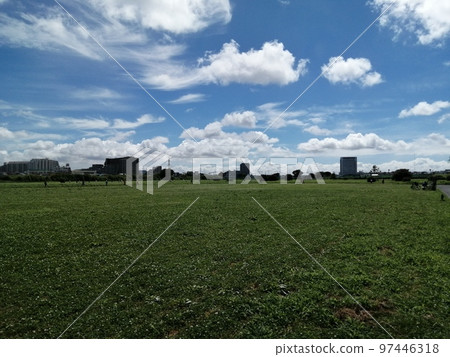 川崎市多摩川河畔古市陸地卡車 川崎市多摩川河畔古市陸地卡車 97446318