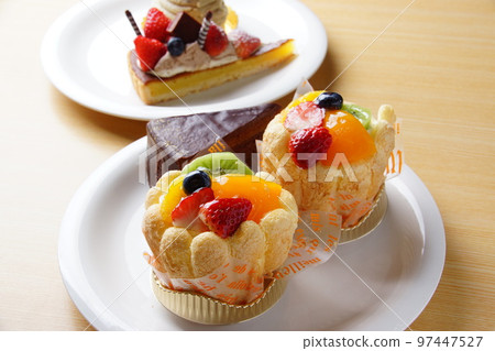 Fruit cake Western confectionery Fruit cake Western confectionery 97447527