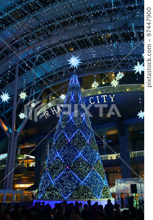 Illuminations and Christmas tree at the Christmas market in front of Hakata Station, Fukuoka City, Fukuoka Prefecture_16 Illuminations and Christmas tree at the Christmas market in front of Hakata Station, Fukuoka City, Fukuoka Prefecture_16 97447900