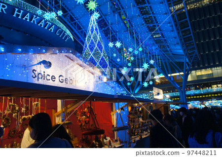福岡縣福岡市博多站前聖誕市場的燈飾和聖誕樹_30 97448211