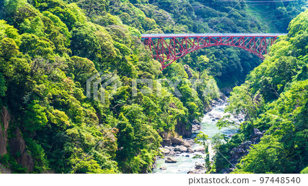 第一白川橋和阿蘇長陽大橋“新綠山林，絕景” 97448540