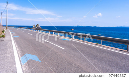 以最美麗的夏日天空為背景的觀光景點:志賀島的風景 以最美麗的夏日天空為背景的觀光景點:志賀島的風景 97449887