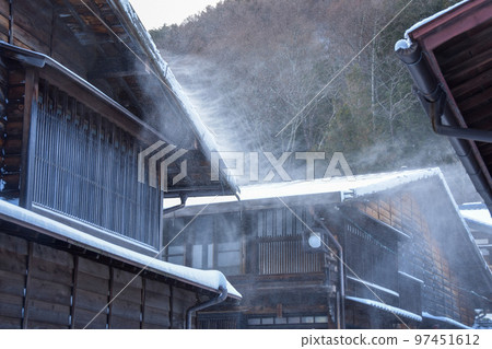 雪景中山道木曾寺奈良井宿 雪景中山道木曾寺奈良井宿 97451612