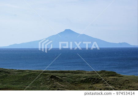 Rishirifuji seen from Soya Main Line (Between Bakkai Station and Minami Wakkanai) 97453414