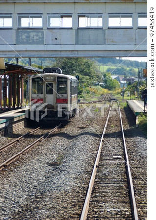 從宗谷本線豐臣站看到的電車窗外景色（氣波54系列） 97453419