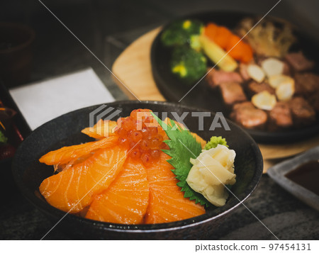 Salmon rice bowl Japanese Restaurant Food Model Display  97454131